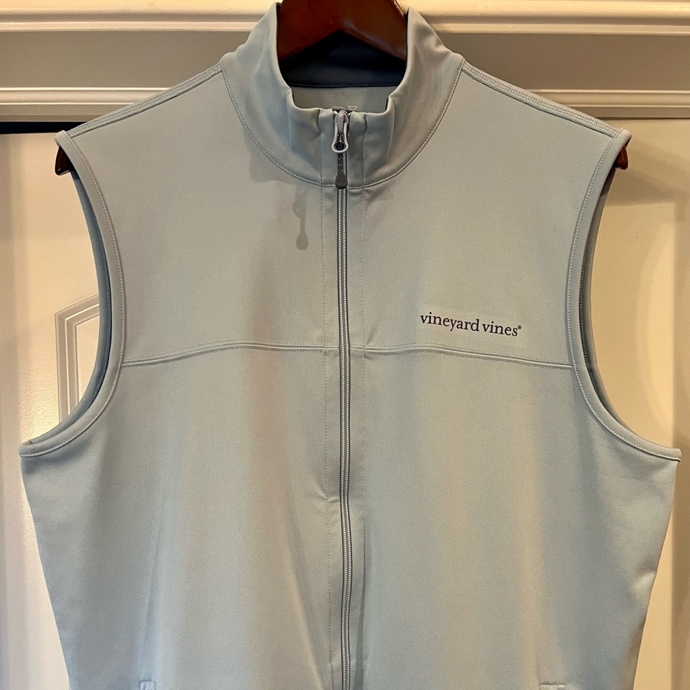 Vineyard Vine Vest - light blue – medium